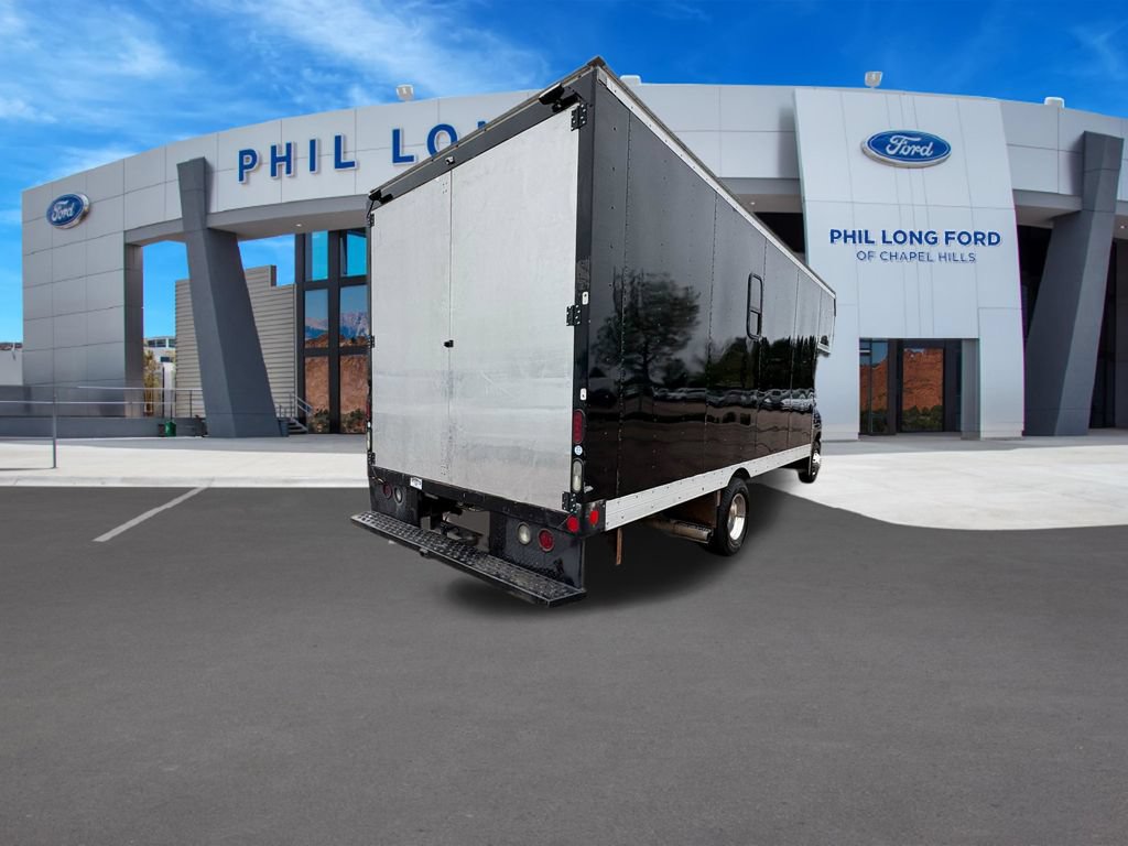 Used 2016 Ford E-450 and Econoline 450 Super Duty RWD image 5