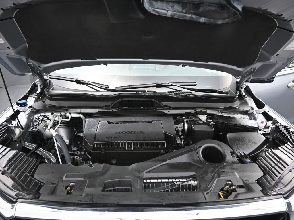 Used 2023 Honda Pilot Touring image 12