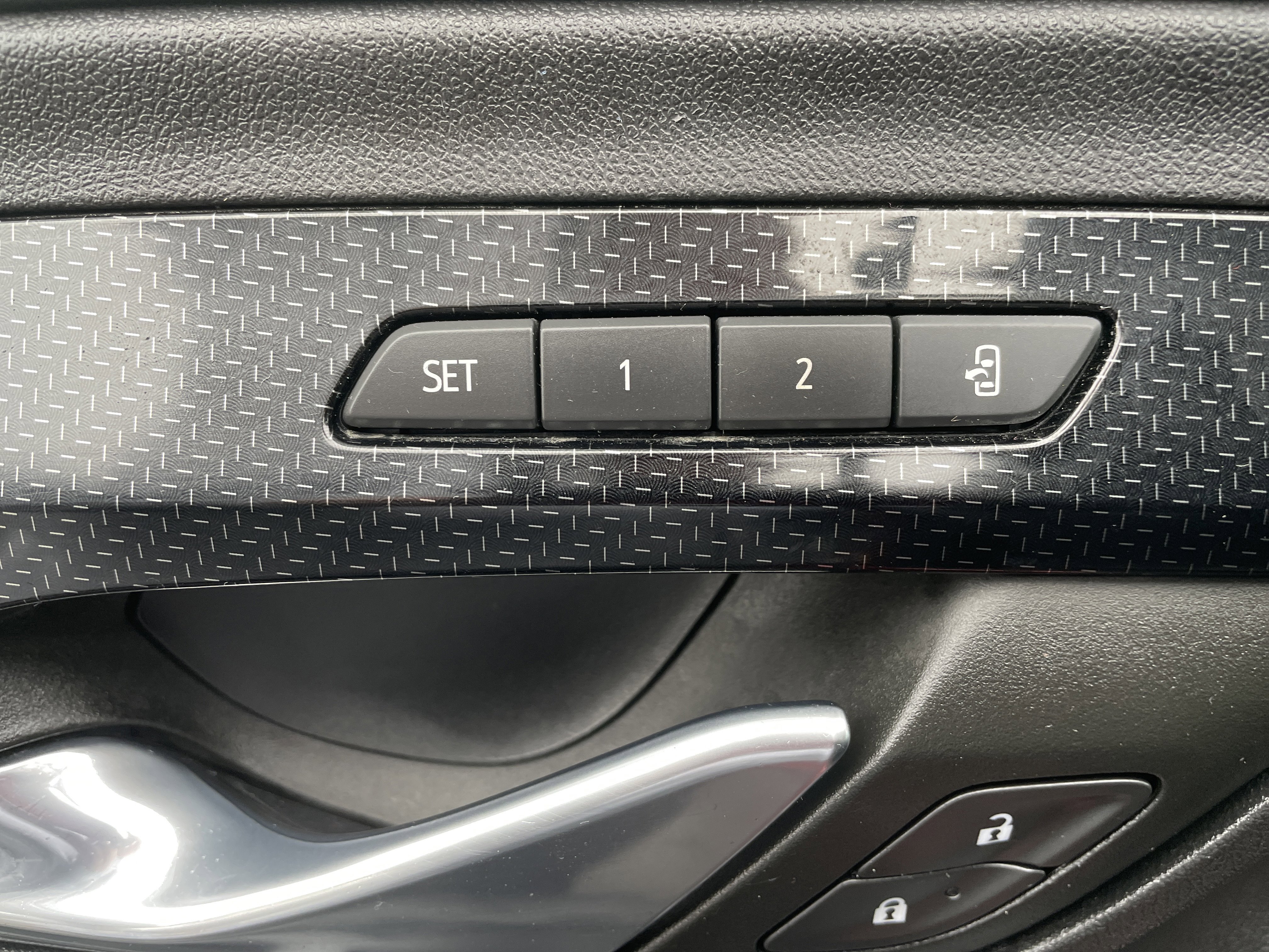 Certified 2023 GMC Terrain AT4 image 32