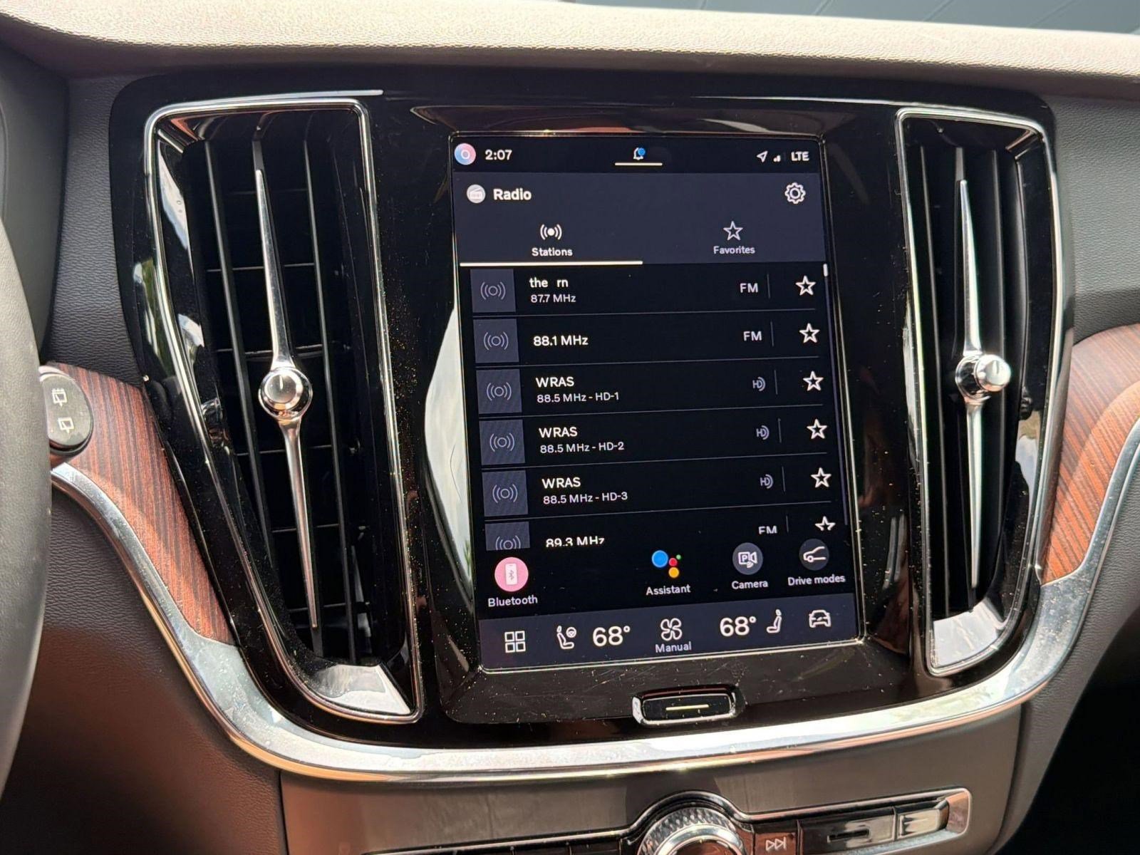 Certified 2025 Volvo V60 B5 Cross Country Plus AWD/4WD image 25