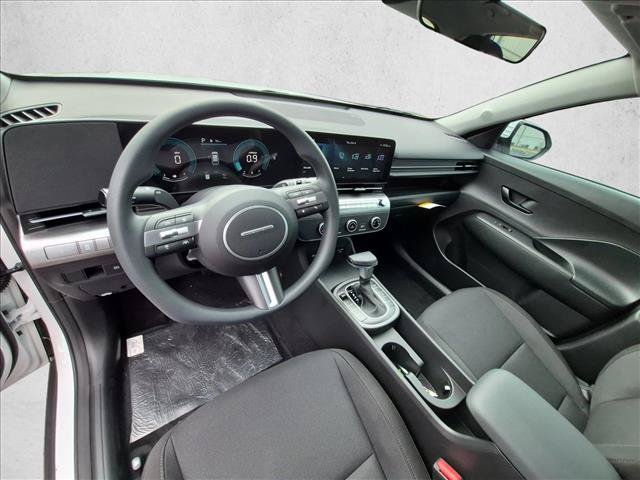 New 2027 Hyundai Kona SE FWD image 3