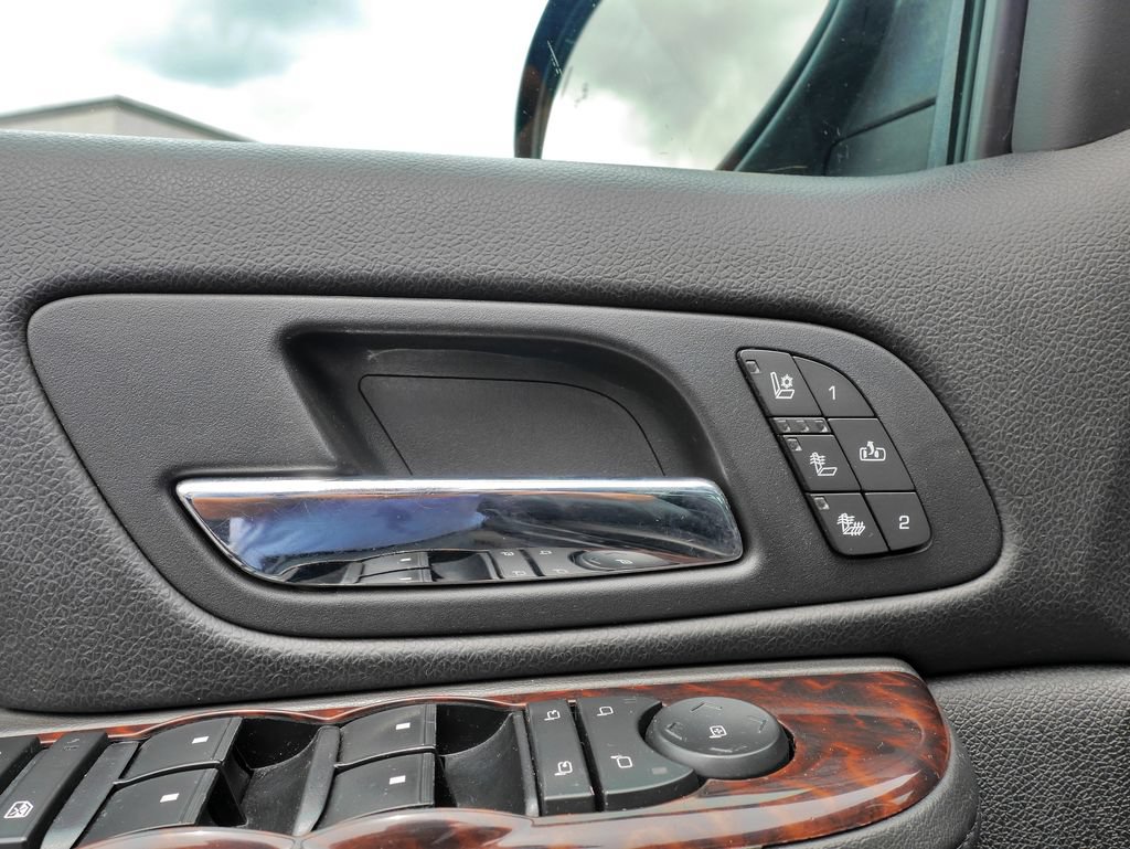 Used 2013 GMC Yukon XL Denali AWD/4WD image 24
