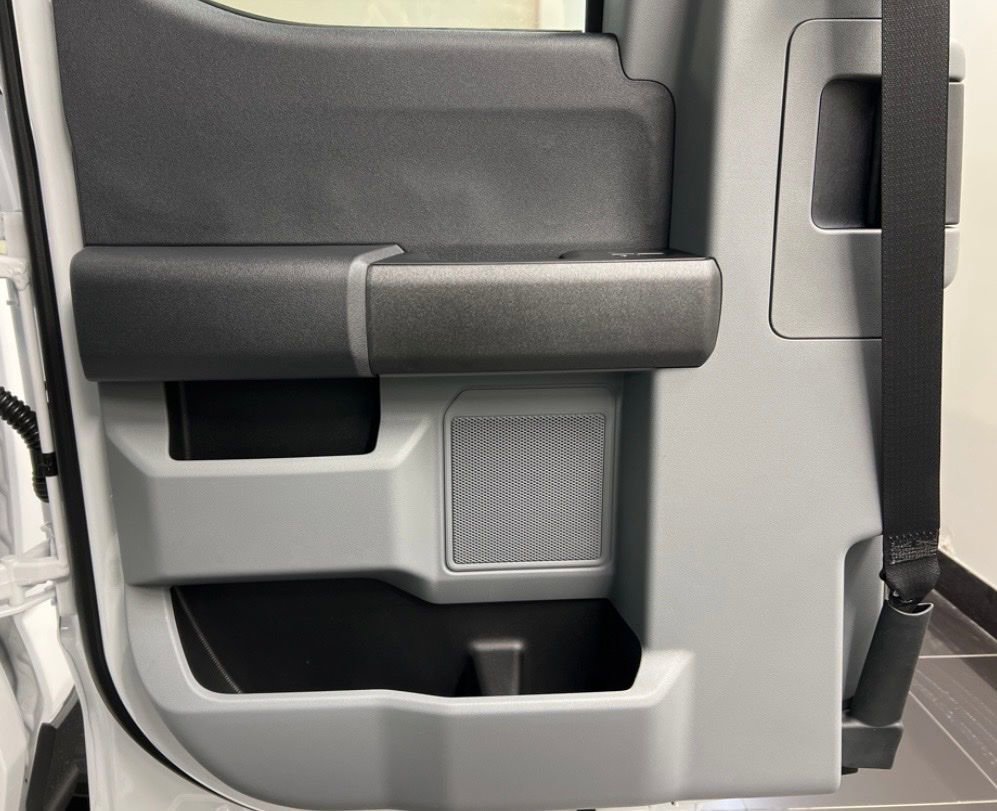 New 2026 Ford F250 XL w/ XL Chrome Package image 32