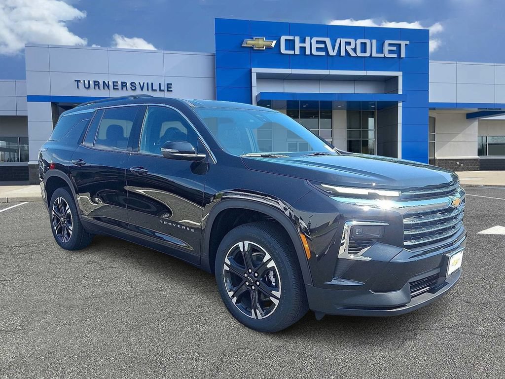 New 2027 Chevrolet Traverse LT w/ Sun and Wheel Package FWD image 2