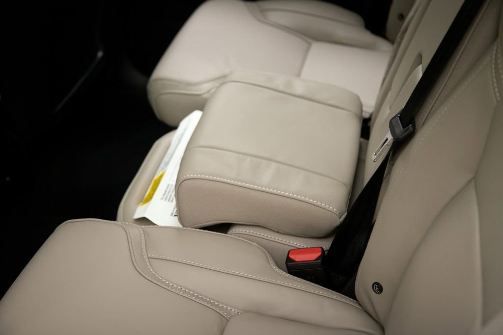 New 2026 Volvo XC90 B6 Ultra w/ Lounge Package image 20