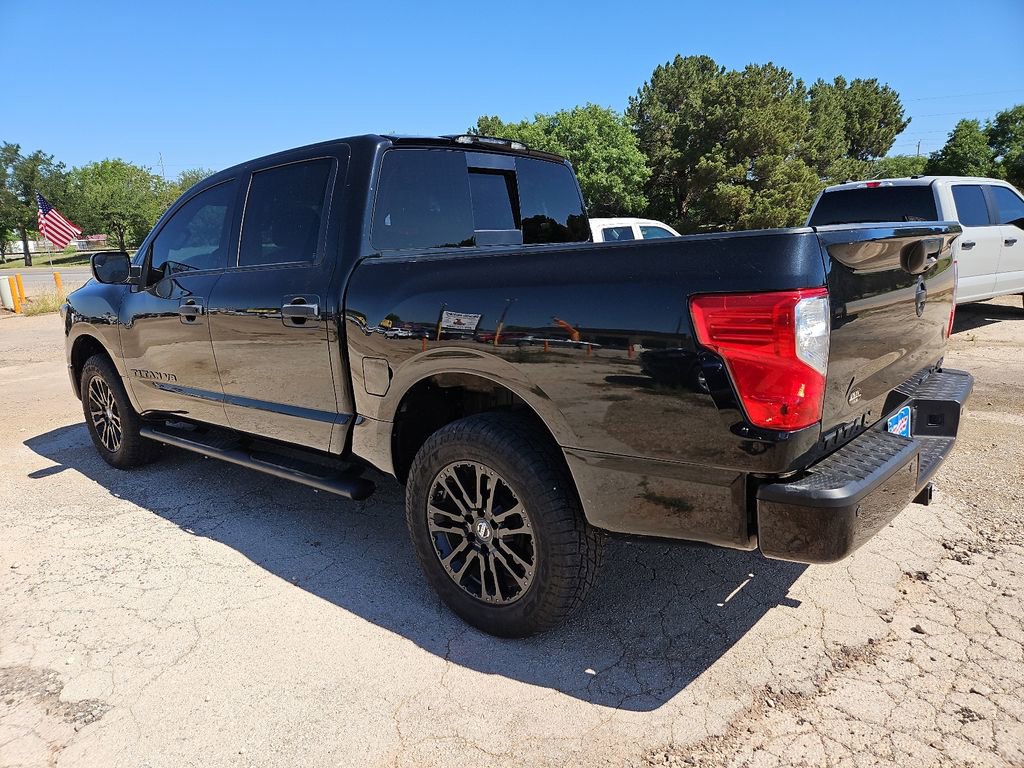 Used 2019 Nissan Titan SL w/ Midnight Edition AWD/4WD image 7