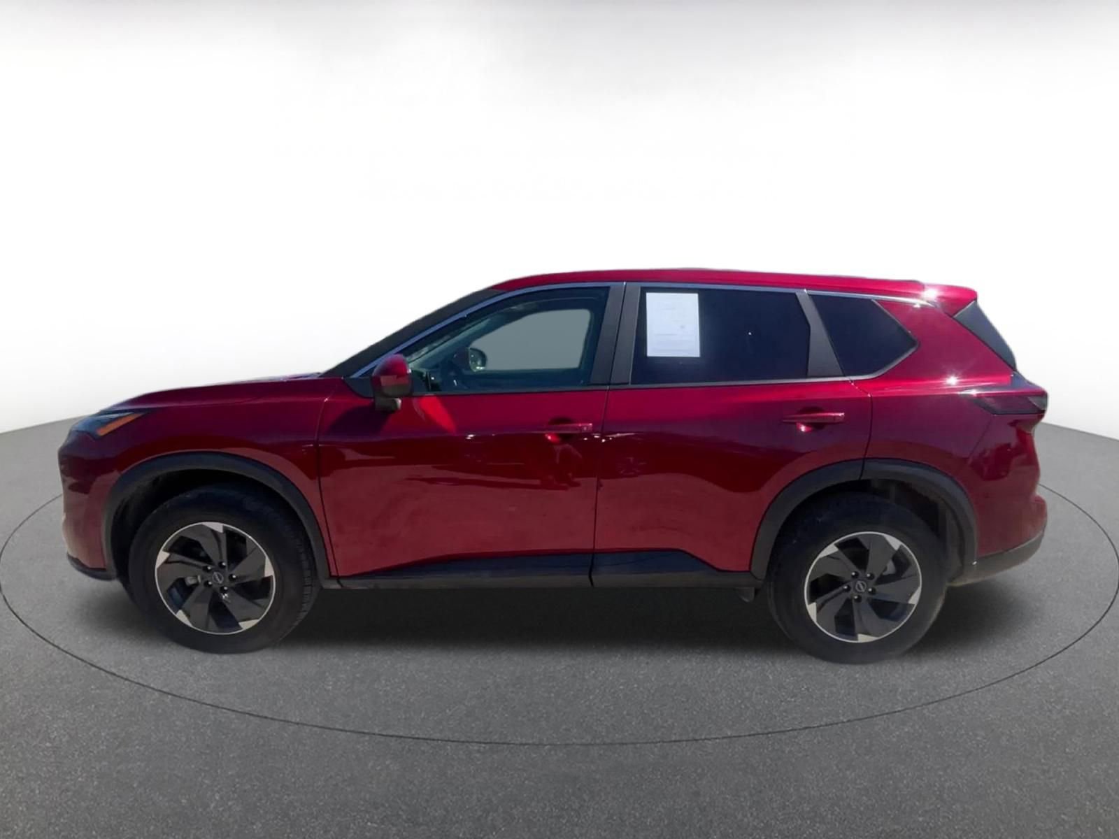 Used 2025 Nissan Rogue SV AWD/4WD image 9