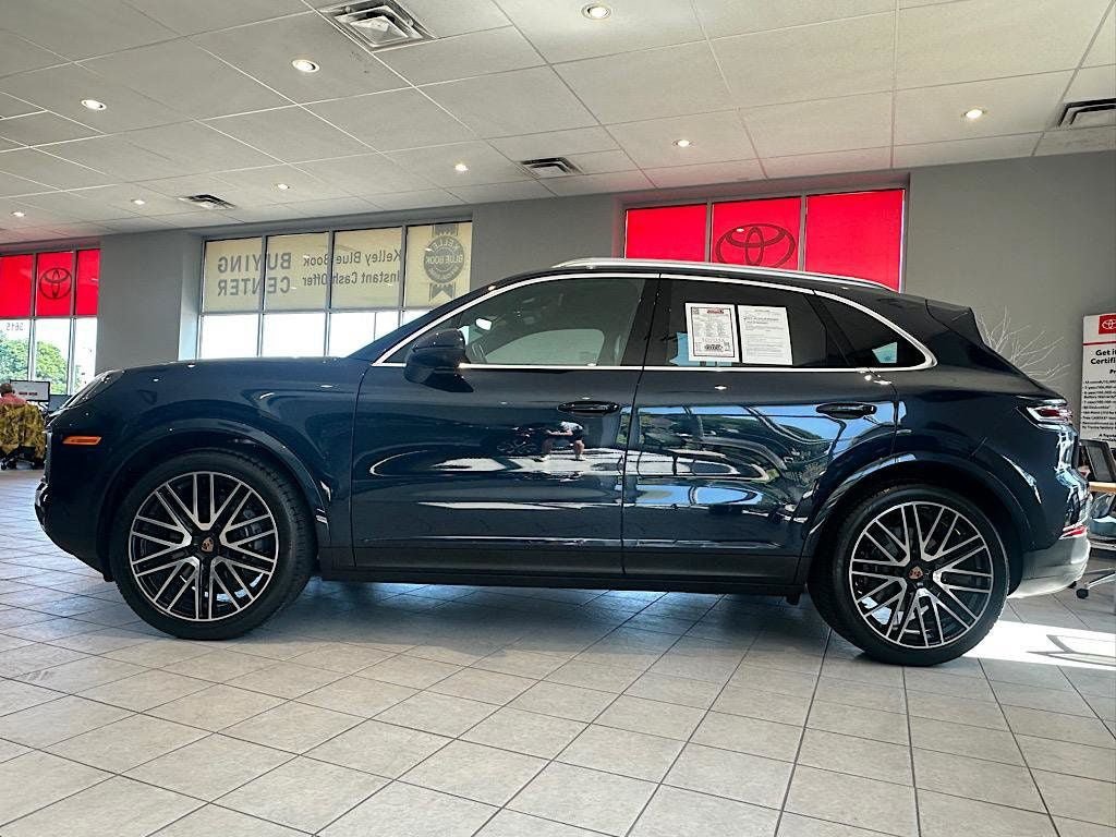 Used 2026 Porsche Cayenne AWD/4WD image 2
