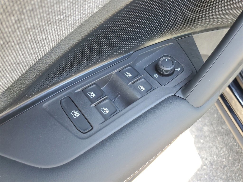 New 2026 Volkswagen Tiguan S image 18