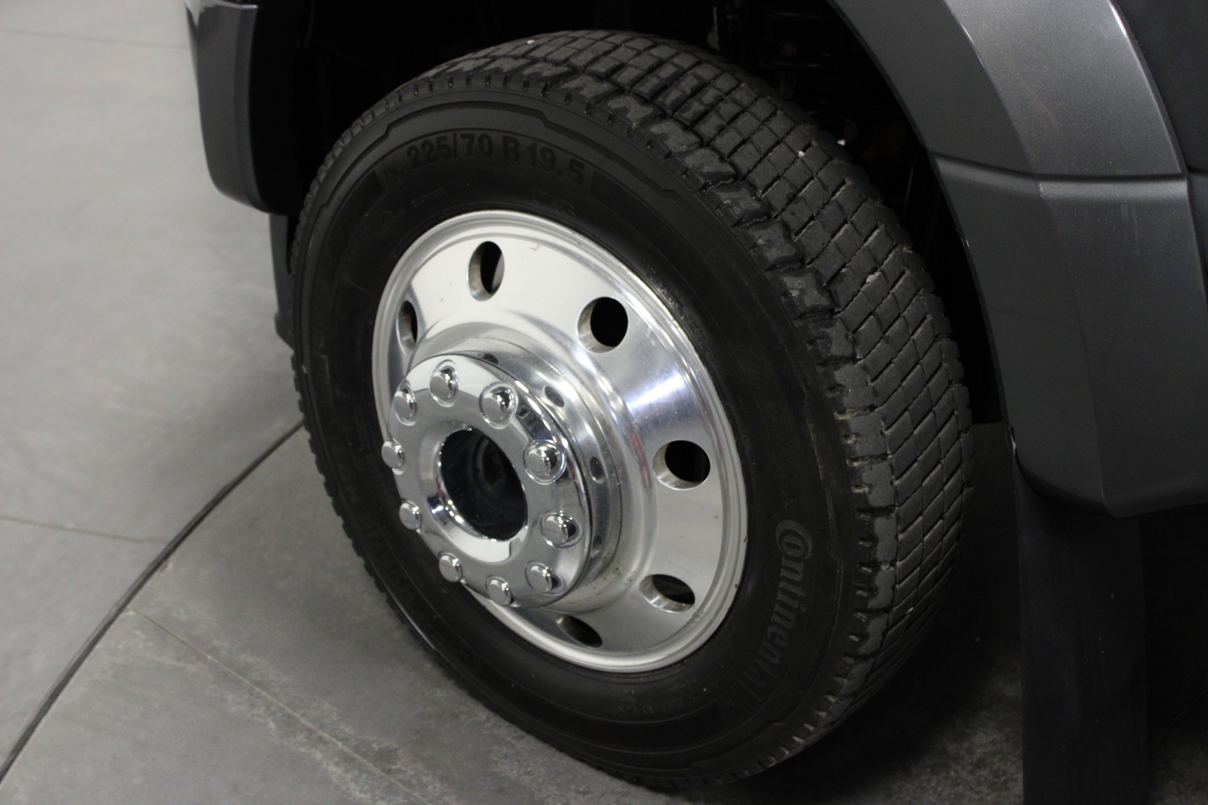 Used 2022 Ford F450 Limited w/ FX4 Off-Road Package image 10