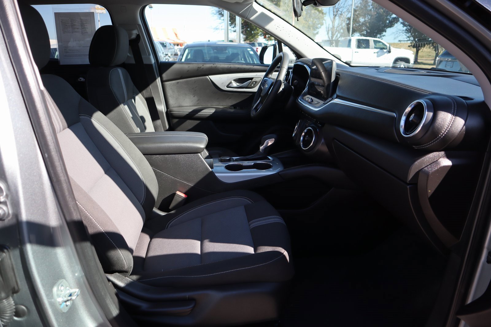 Used 2025 Chevrolet Blazer LT image 11