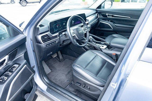 Used 2025 Kia Telluride S AWD/4WD image 14
