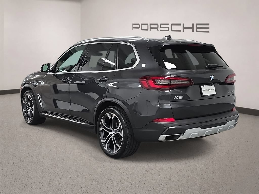 Used 2022 BMW X5 sDrive40i w/ Premium Package RWD image 3