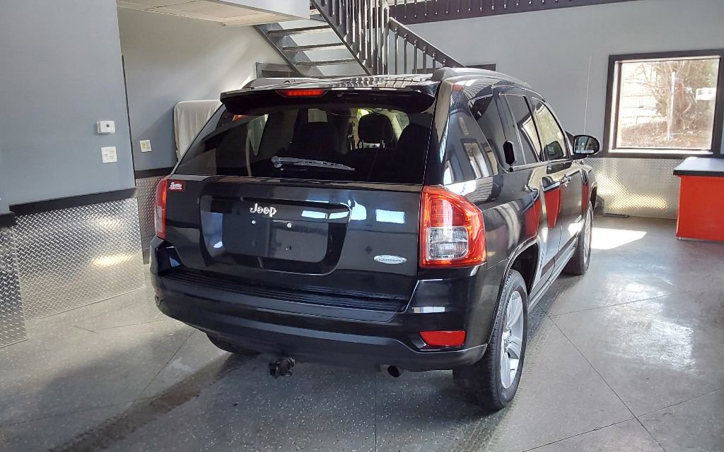 Used 2012 Jeep Compass Latitude image 10