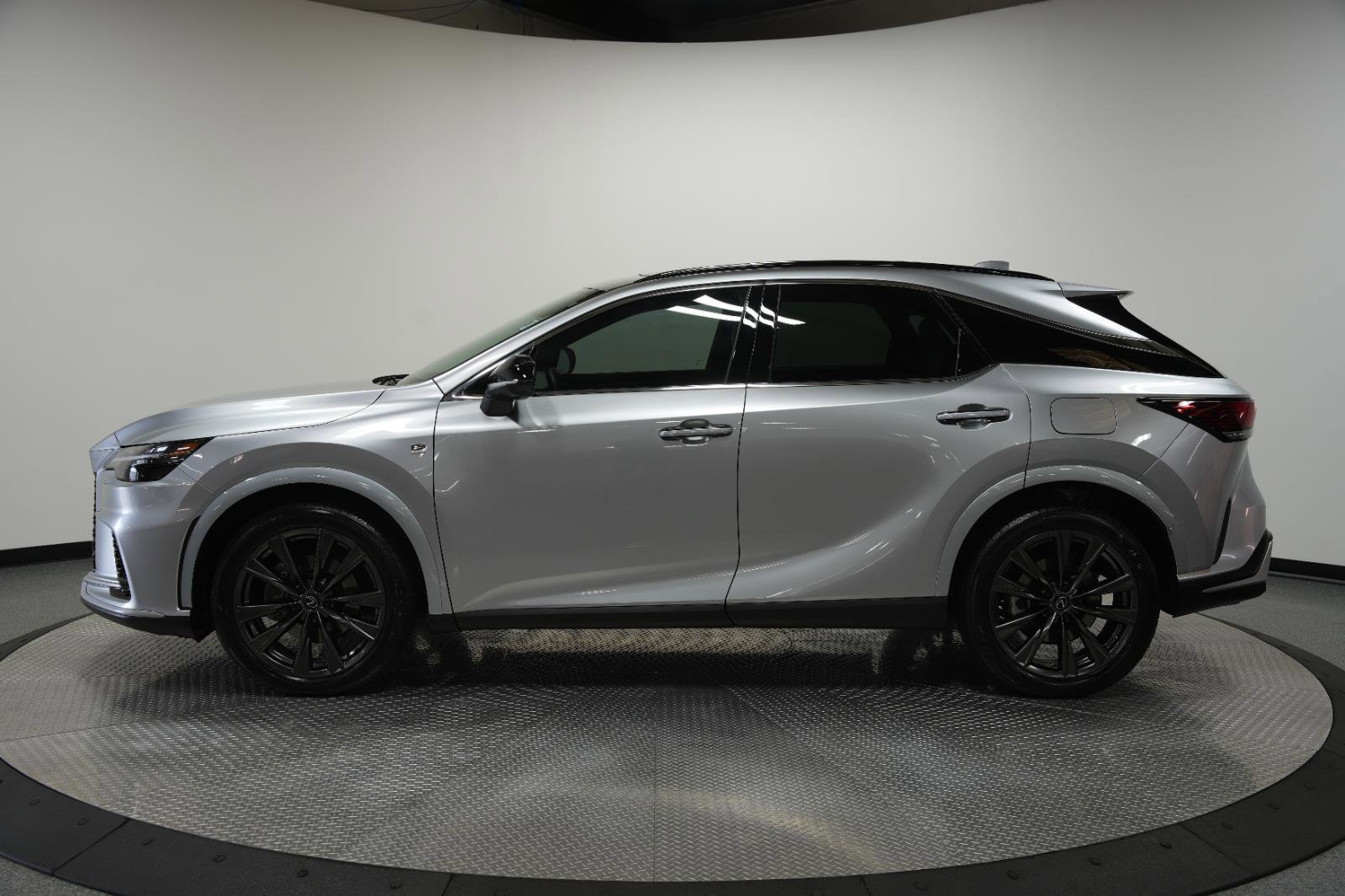 Used 2025 Lexus RX 350h AWD/4WD image 4
