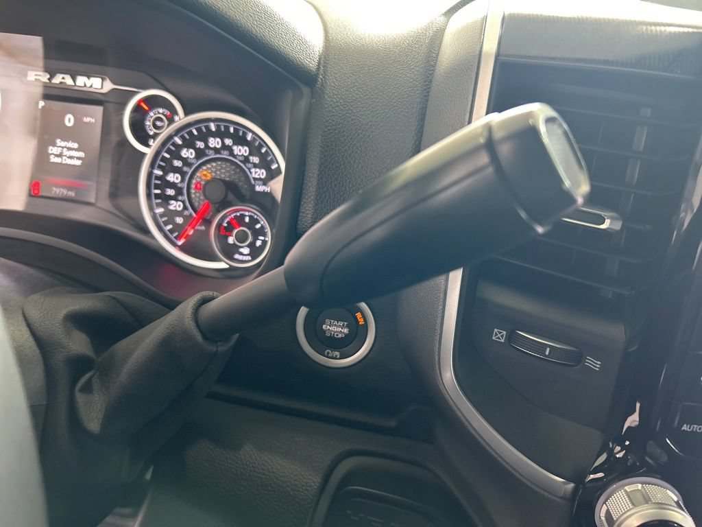 Used 2025 RAM 2500 Big Horn AWD/4WD image 9