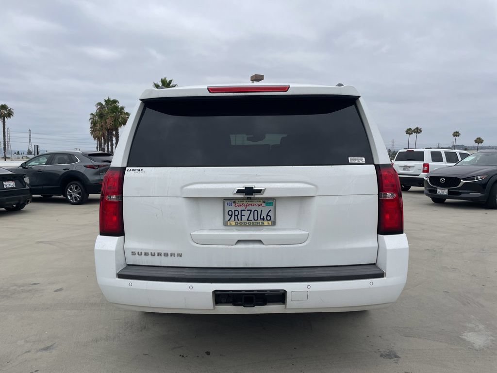 Used 2016 Chevrolet Suburban LT RWD image 3