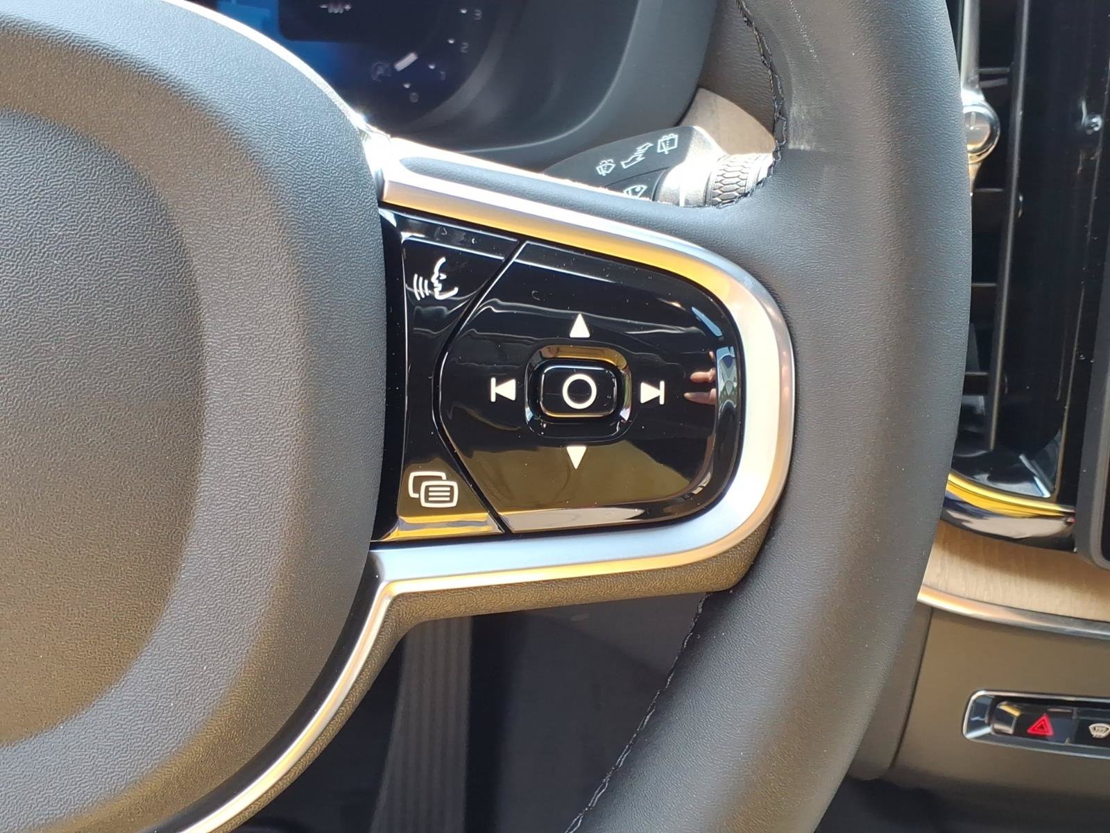 New 2026 Volvo XC60 B5 Core w/ Climate Package AWD/4WD image 21
