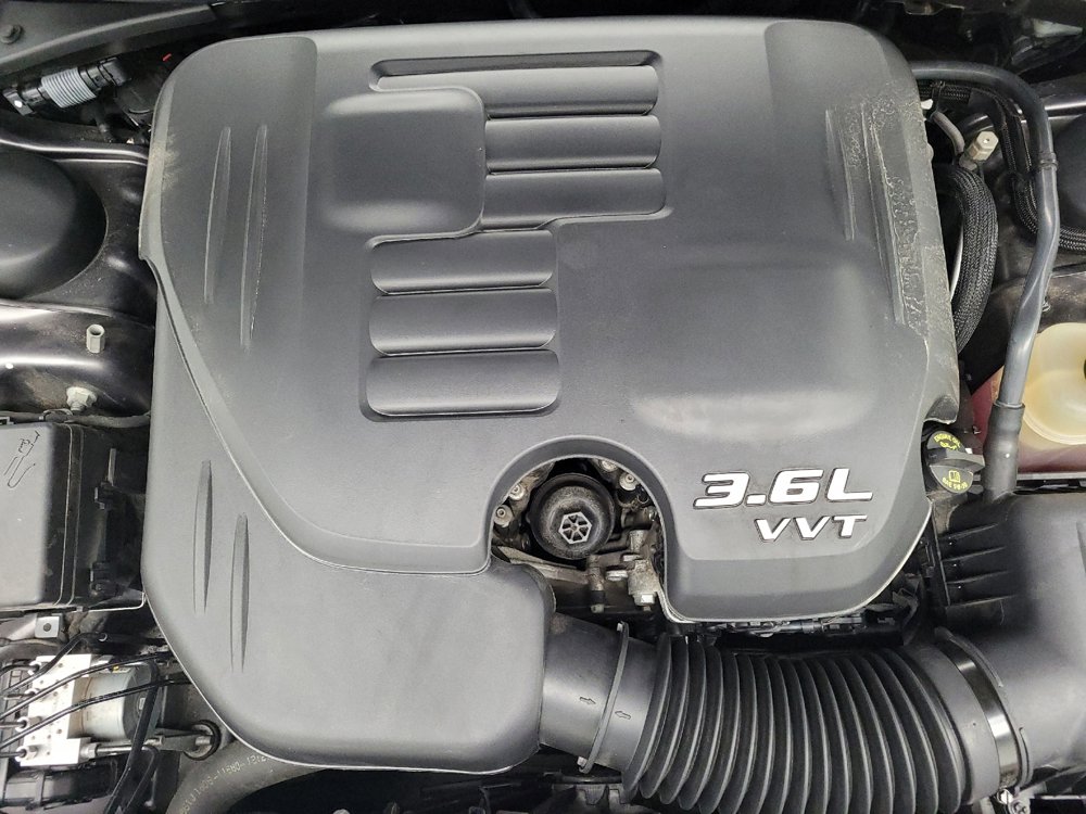 Used 2016 Dodge Challenger SXT Plus image 30