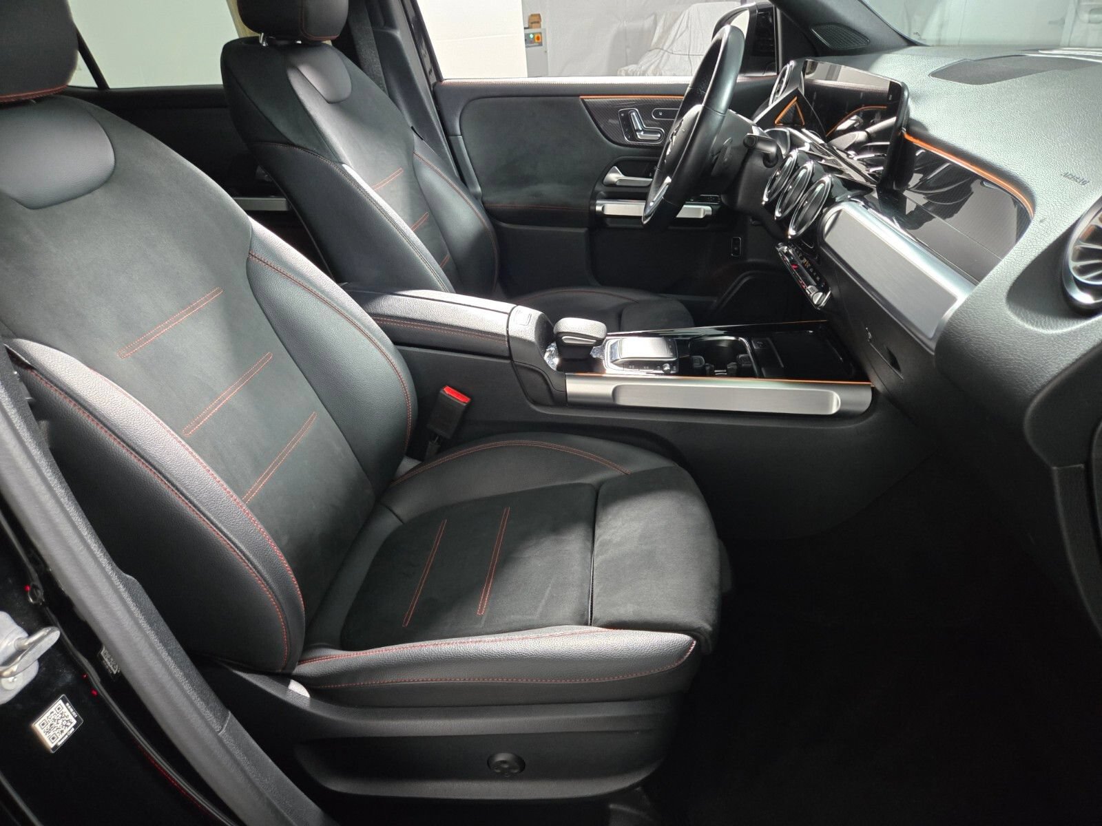 Used 2023 Mercedes-Benz GLB 250 image 18