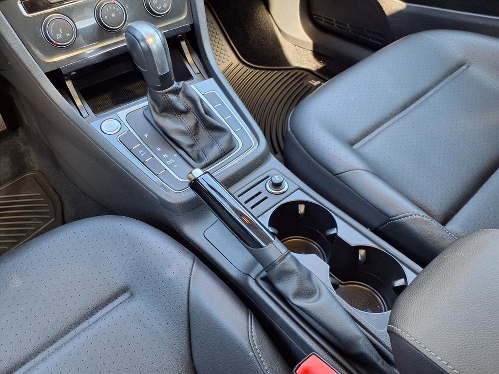 Used 2021 Volkswagen Golf 4-Door image 16