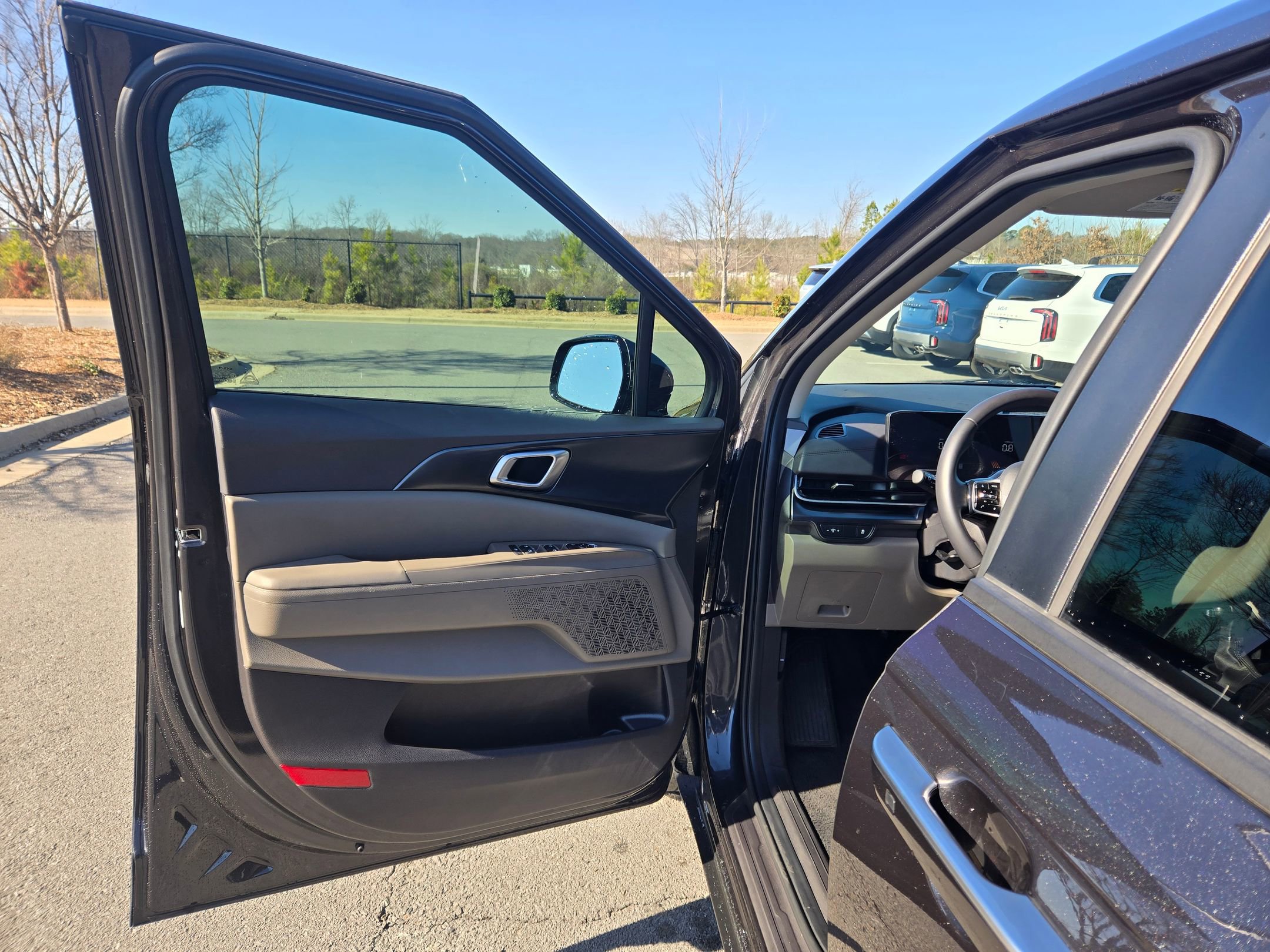 Certified 2025 Kia Carnival image 20