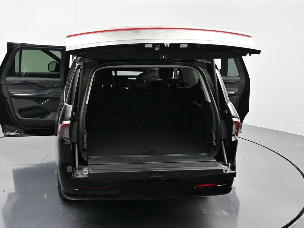 New 2026 Lincoln Navigator L Premier image 49