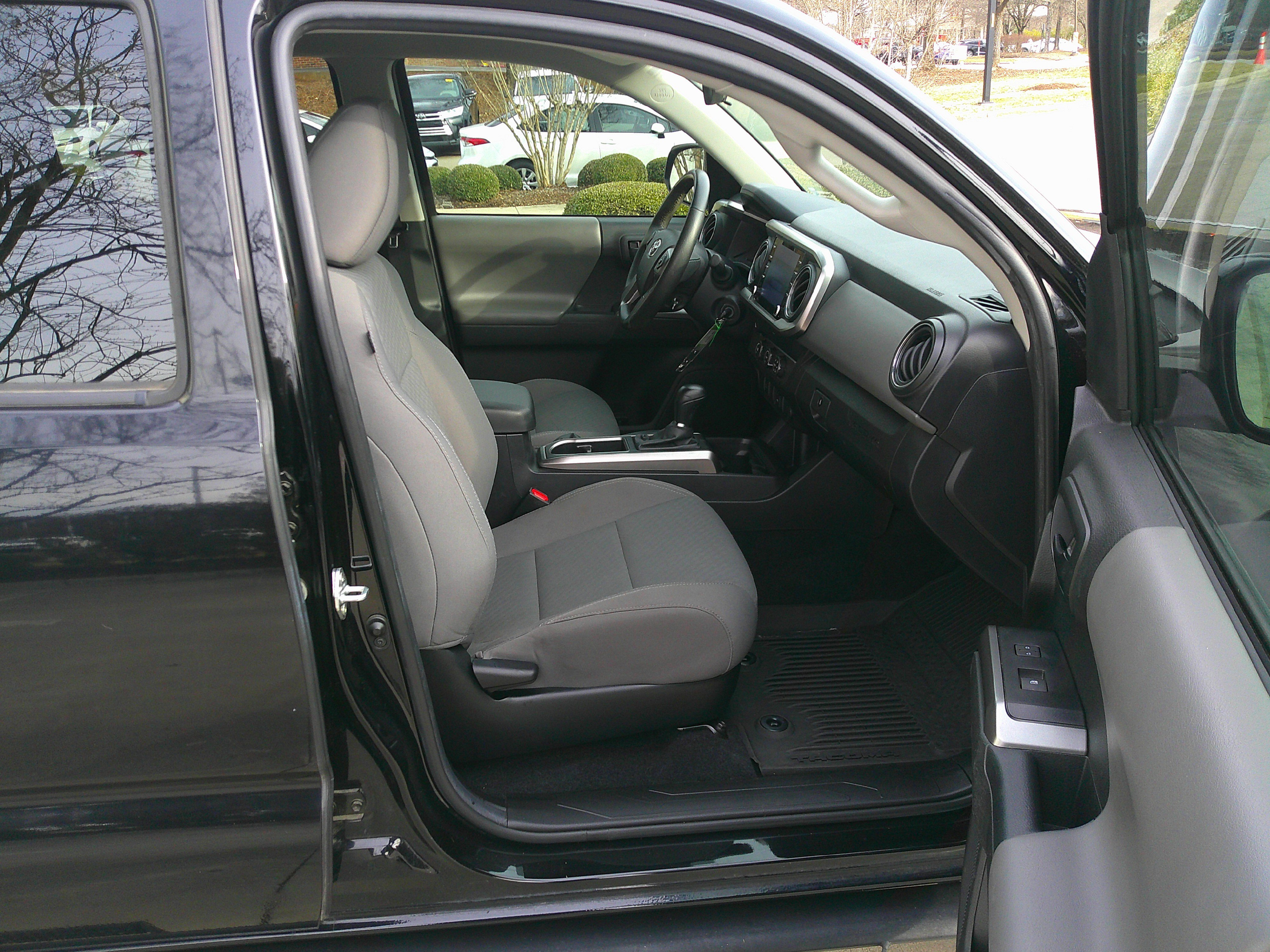 Used 2022 Toyota Tacoma SR5 image 33