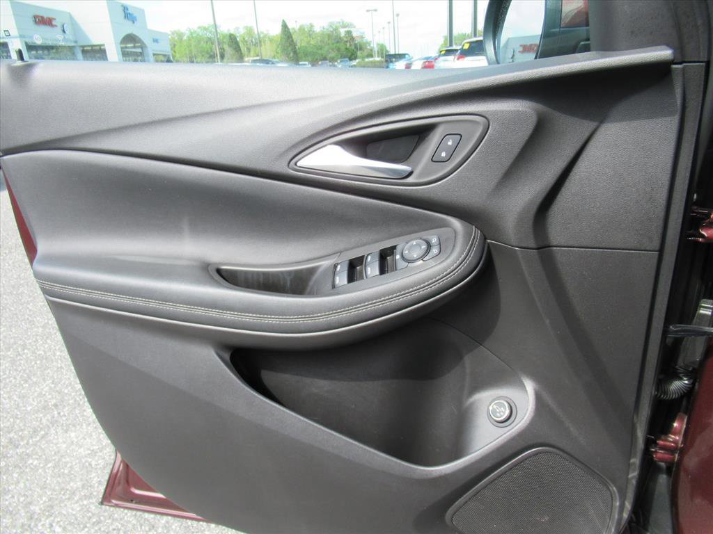 Used 2022 Buick Encore GX Select image 18