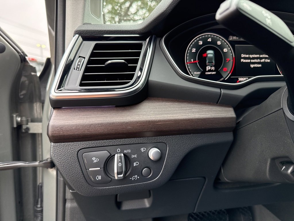 Used 2023 Audi Q5 2.0T Prestige image 23