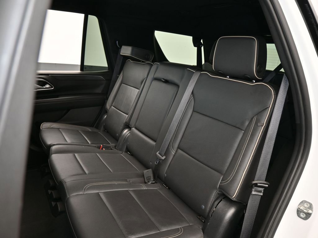 Used 2023 GMC Yukon SLT image 40