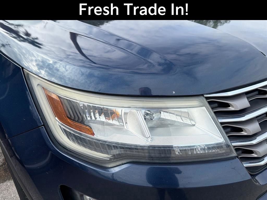 Used 2016 Ford Explorer XLT w/ Equipment Group 202A FWD image 5