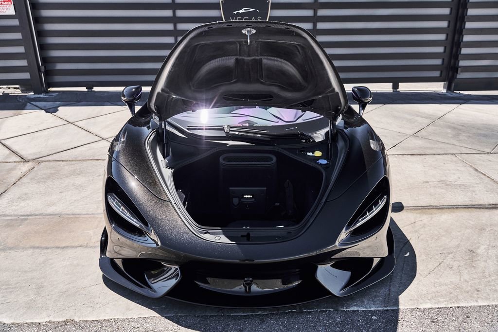 Used 2022 McLaren 765LT RWD image 21