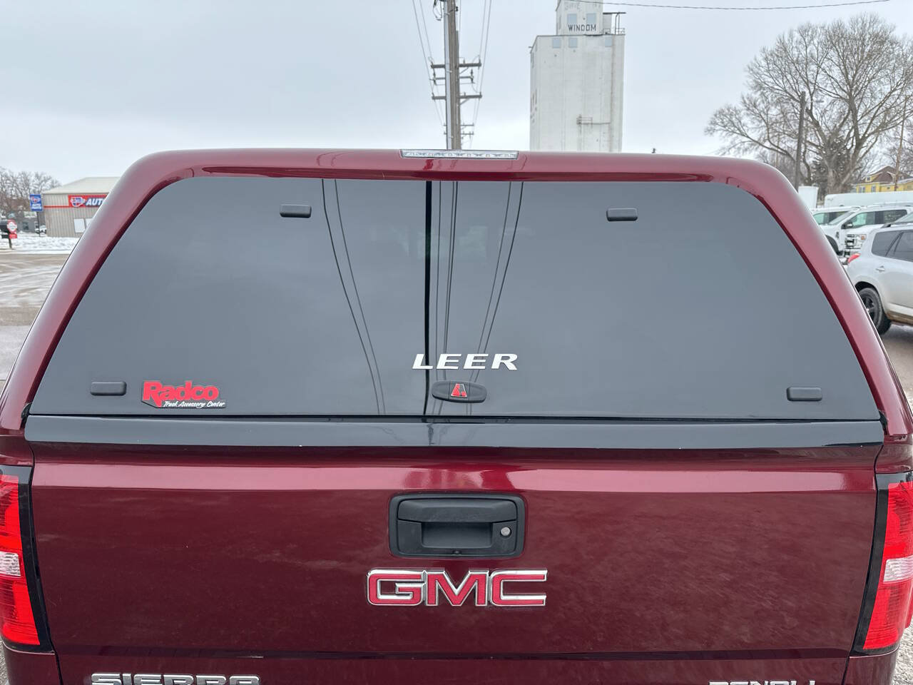 Used 2017 GMC Sierra 2500 Denali w/ Duramax Plus Package AWD/4WD image 32