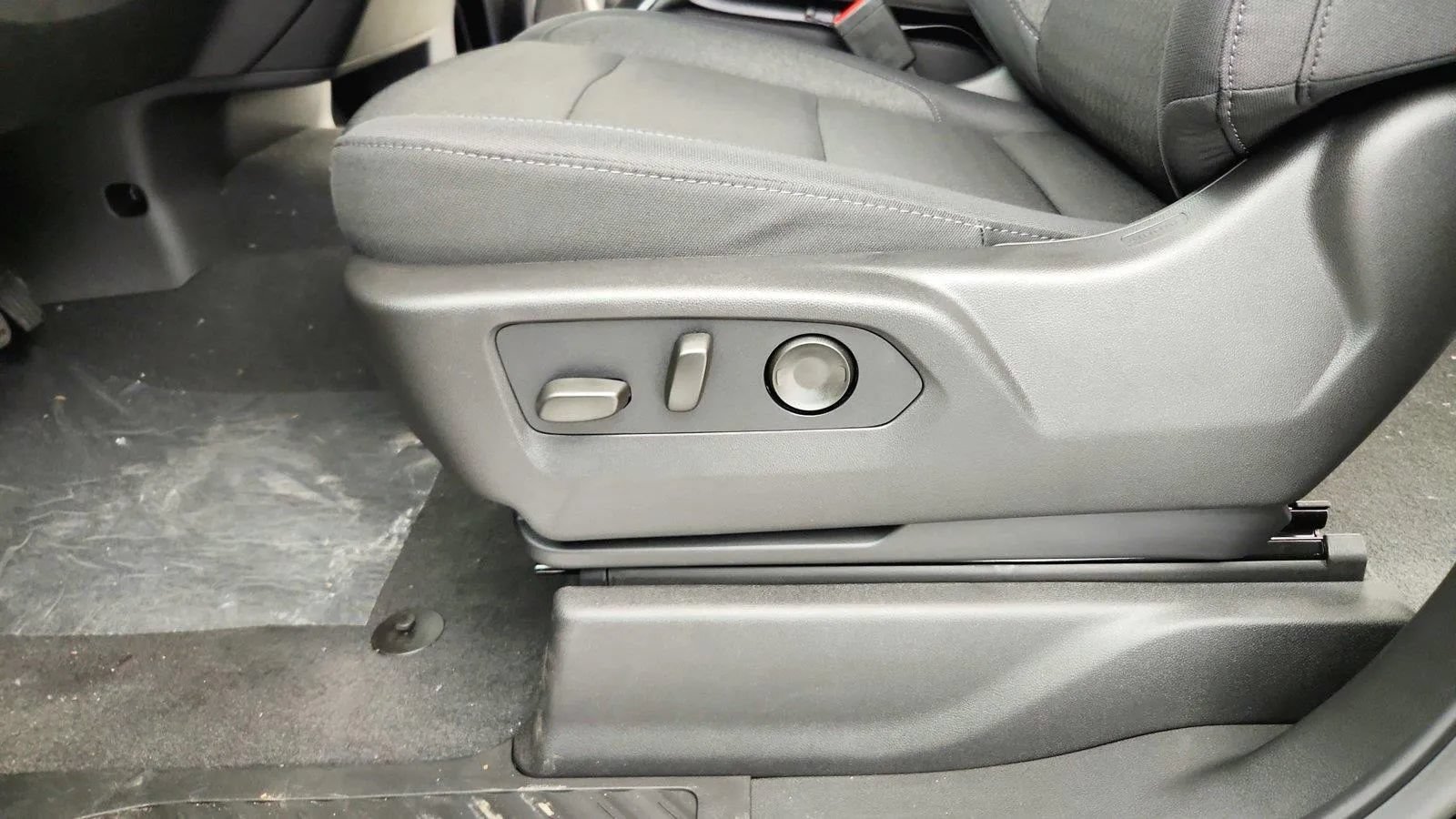New 2026 Chevrolet Silverado 1500 Custom Trail Boss AWD/4WD image 17