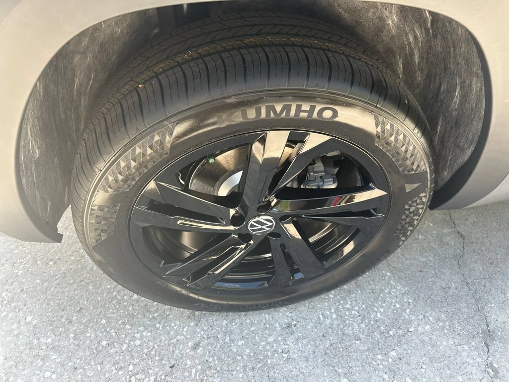 New 2026 Volkswagen Atlas Cross Sport SEL R-Line AWD/4WD image 26