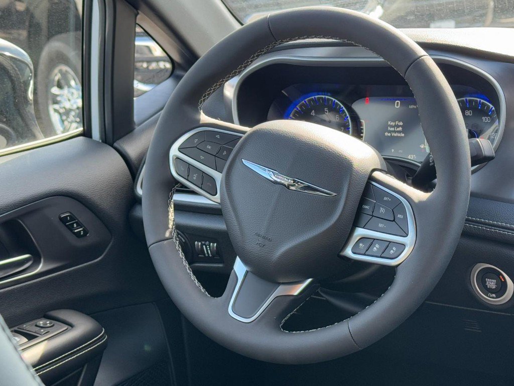 New 2026 Chrysler Pacifica Select image 8