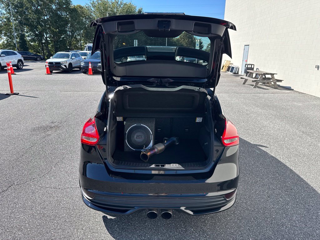 Used 2018 Ford Focus ST FWD image 10