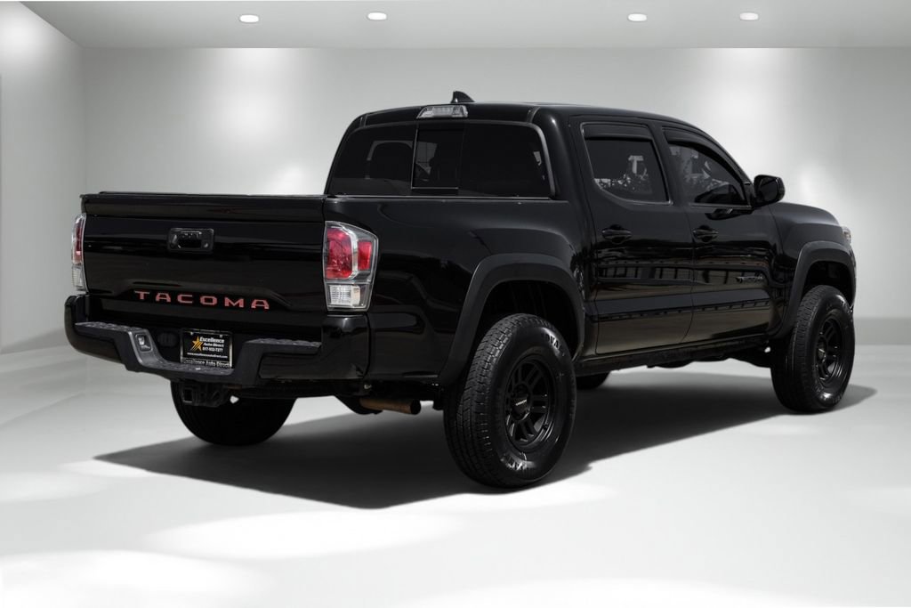 Used 2020 Toyota Tacoma TRD Off-Road AWD/4WD image 6