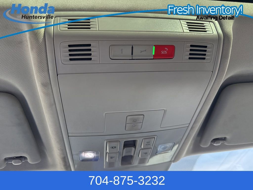 Used 2023 Volkswagen Taos SE w/ Panoramic Sunroof Package image 31