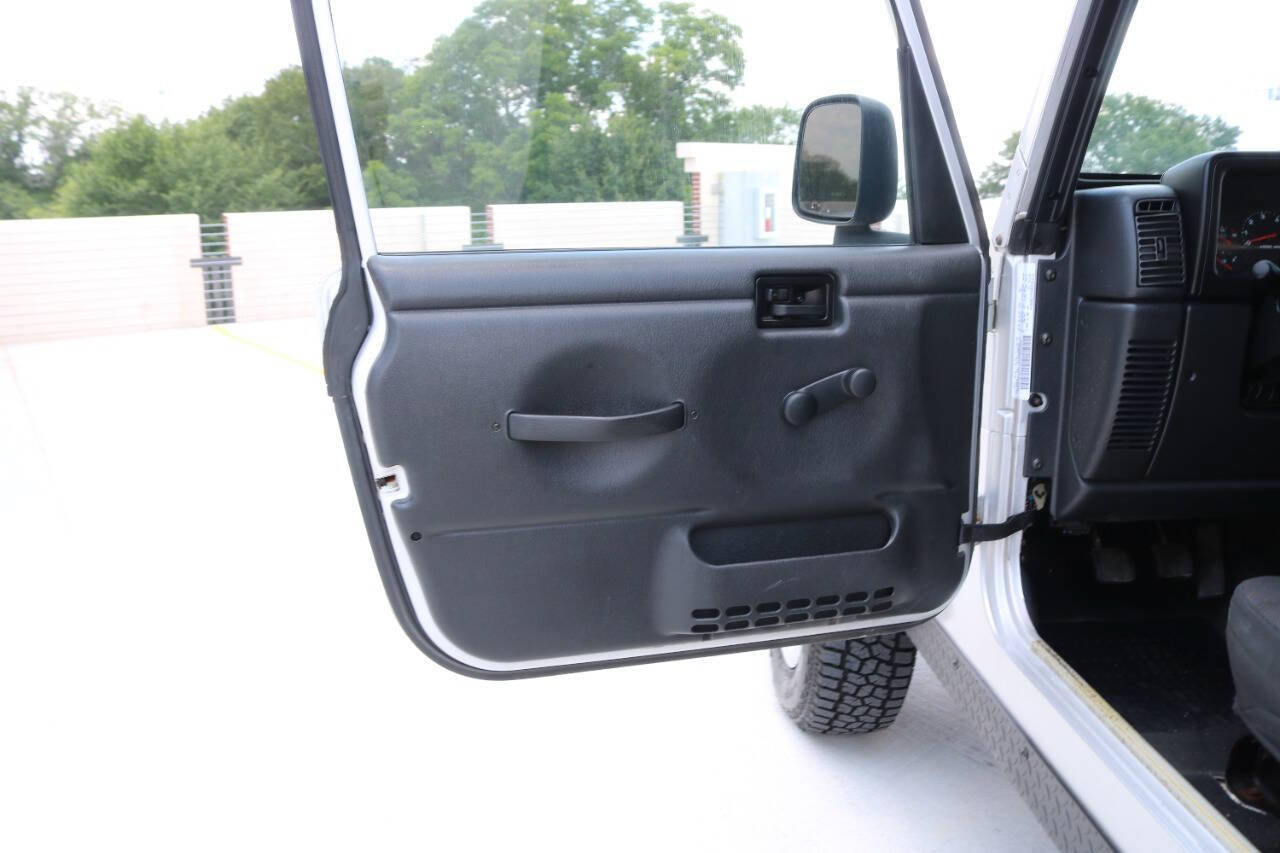 Used 2003 Jeep Wrangler Rubicon AWD/4WD image 79