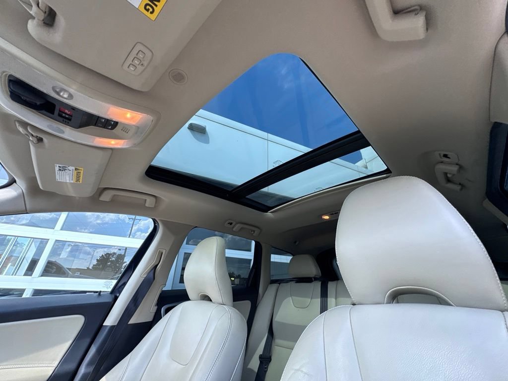 Used 2017 Volvo XC60 T6 Inscription w/ Climate Package AWD/4WD image 25