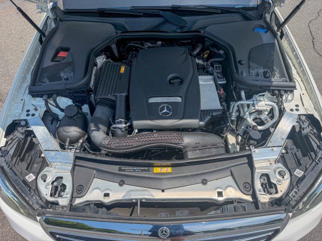 Used 2018 Mercedes-Benz E 300 image 25