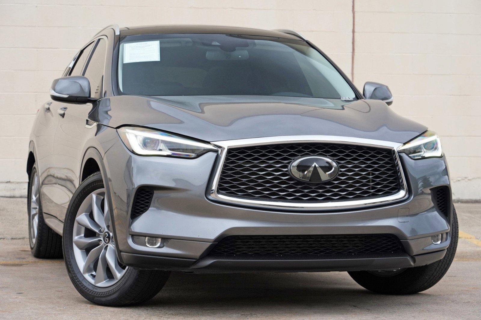 Used 2021 INFINITI QX50 Luxe FWD image 2