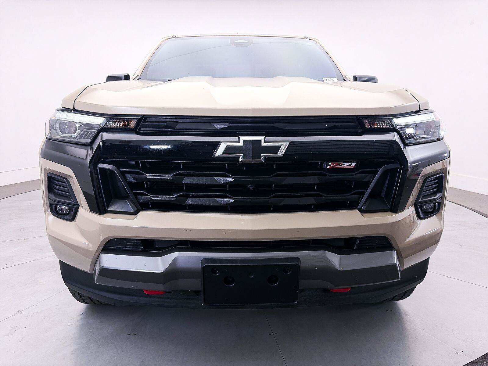 Used 2024 Chevrolet Colorado Z71 w/ LPO, Dark Essentials Package AWD/4WD image 13