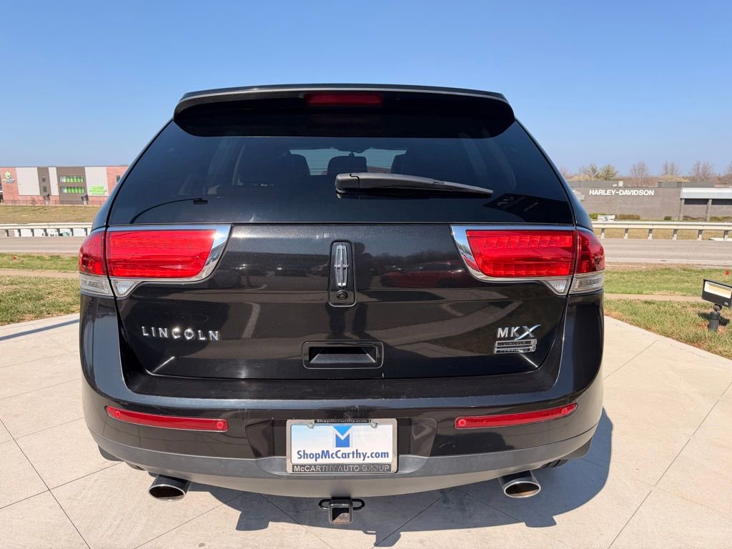 Used 2013 Lincoln MKX FWD image 4
