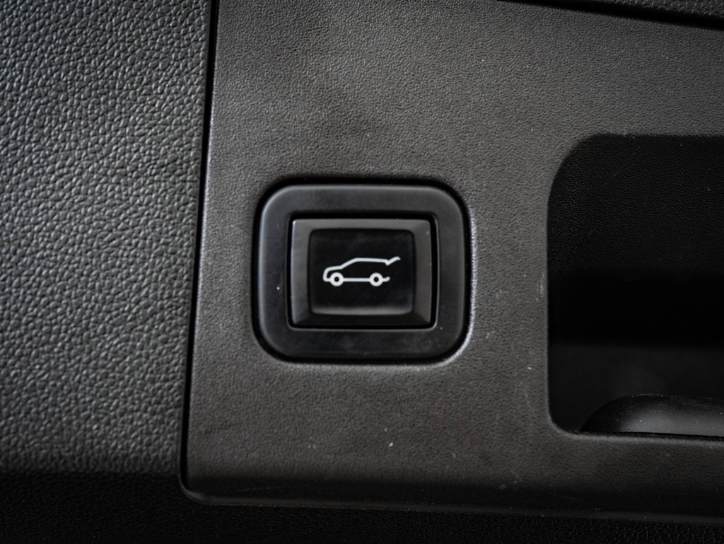 Used 2023 Cadillac XT4 Sport image 21