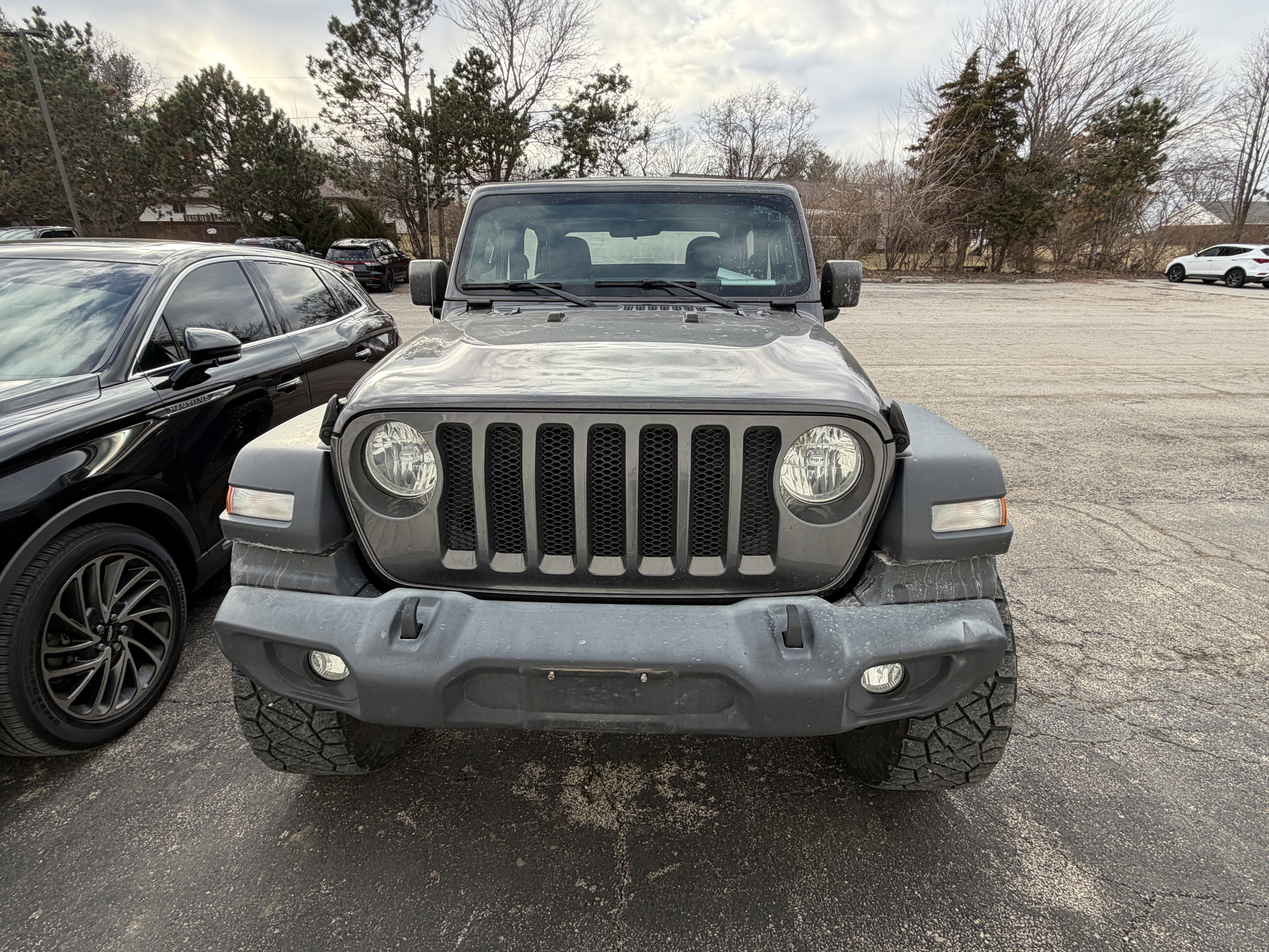 Used 2019 Jeep Wrangler Sport image 3