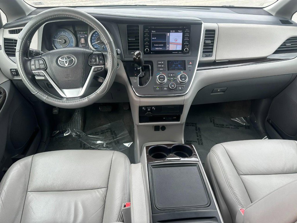 Used 2018 Toyota Sienna XLE Premium image 14