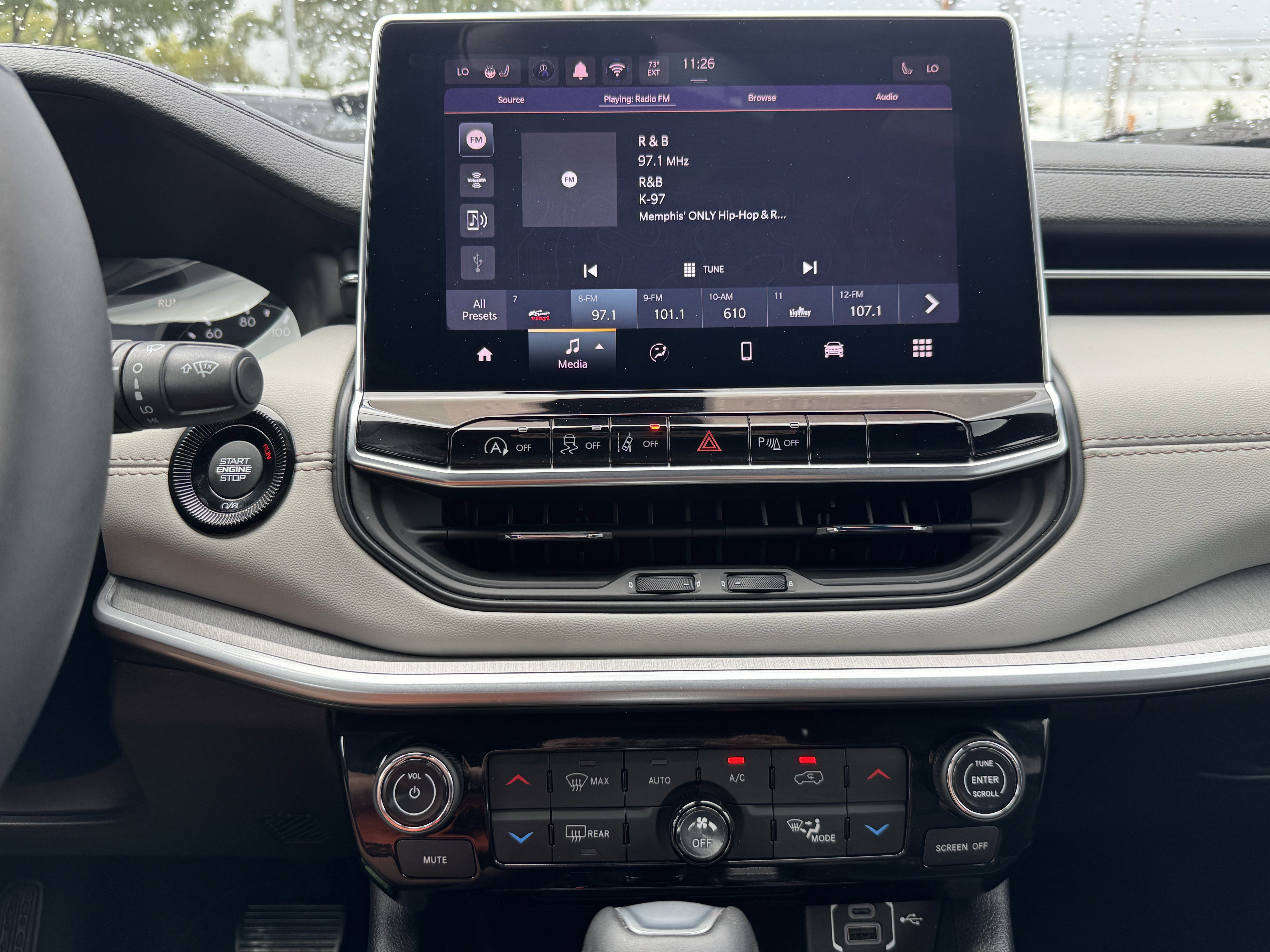 Used 2024 Jeep Compass Limited image 19